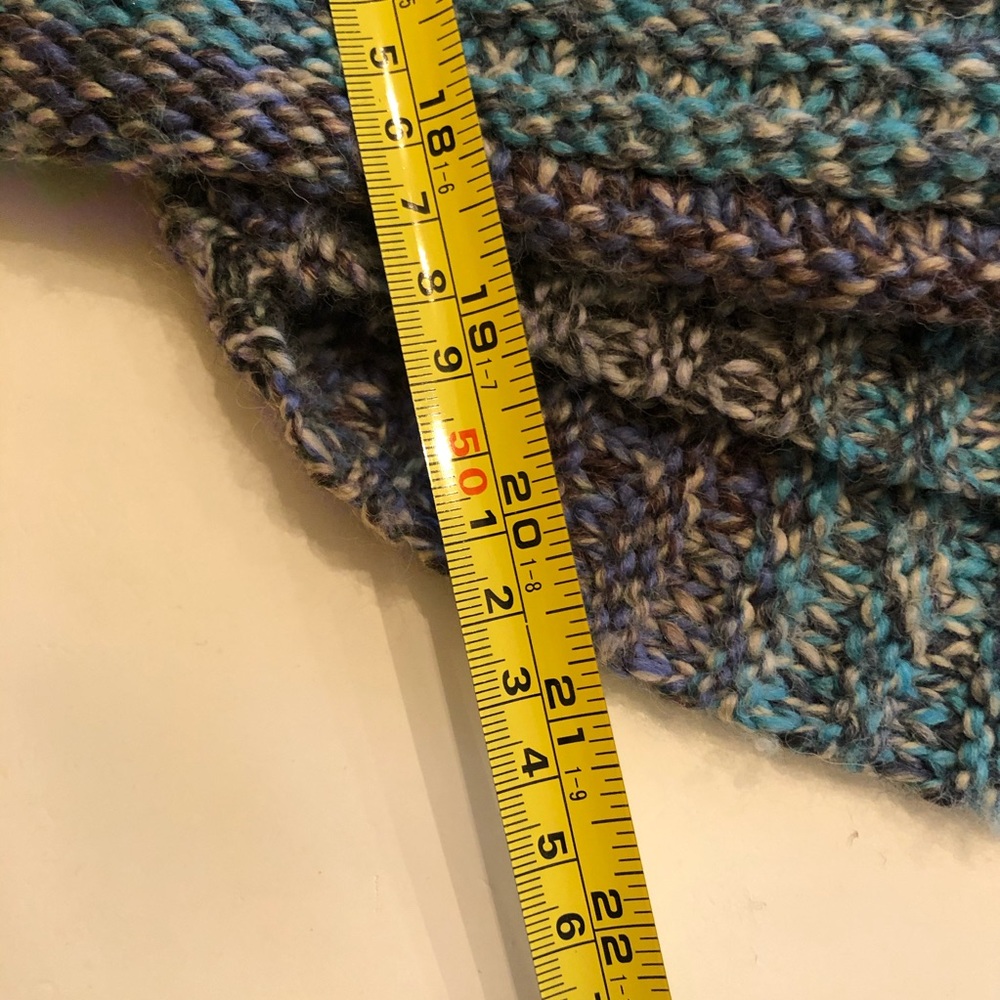 Free People knit crop sweater. Oversized. - Picture 7 of 8